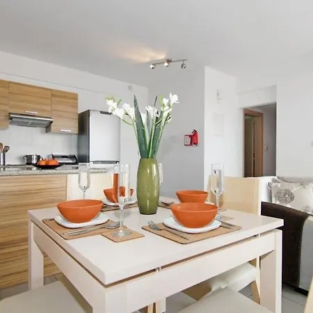 Hotel Kia, Luxury 5bdr 4*