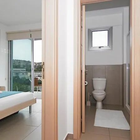 Kia, Luxury 5bdr Hotel 4*